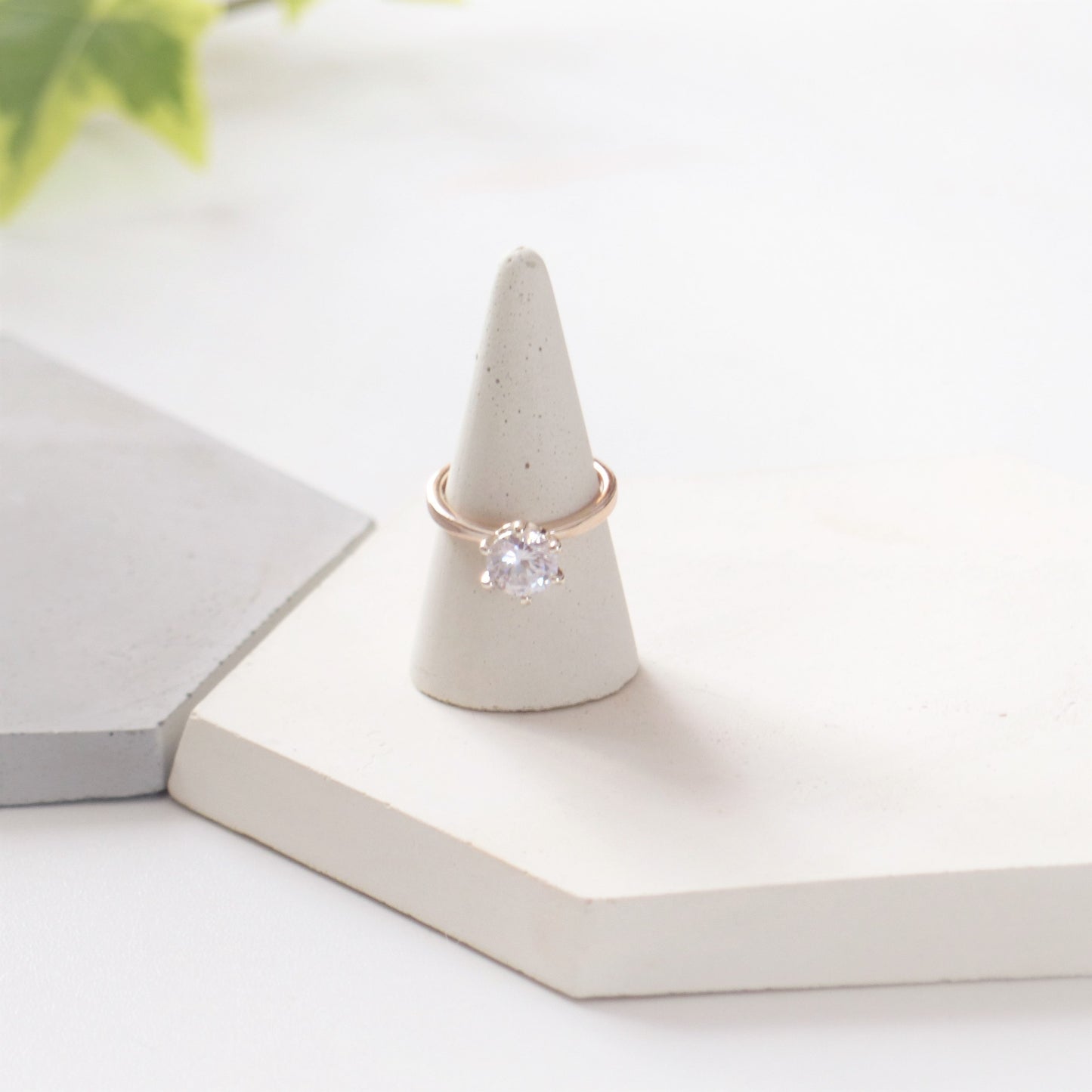 Cone porte bague blanc