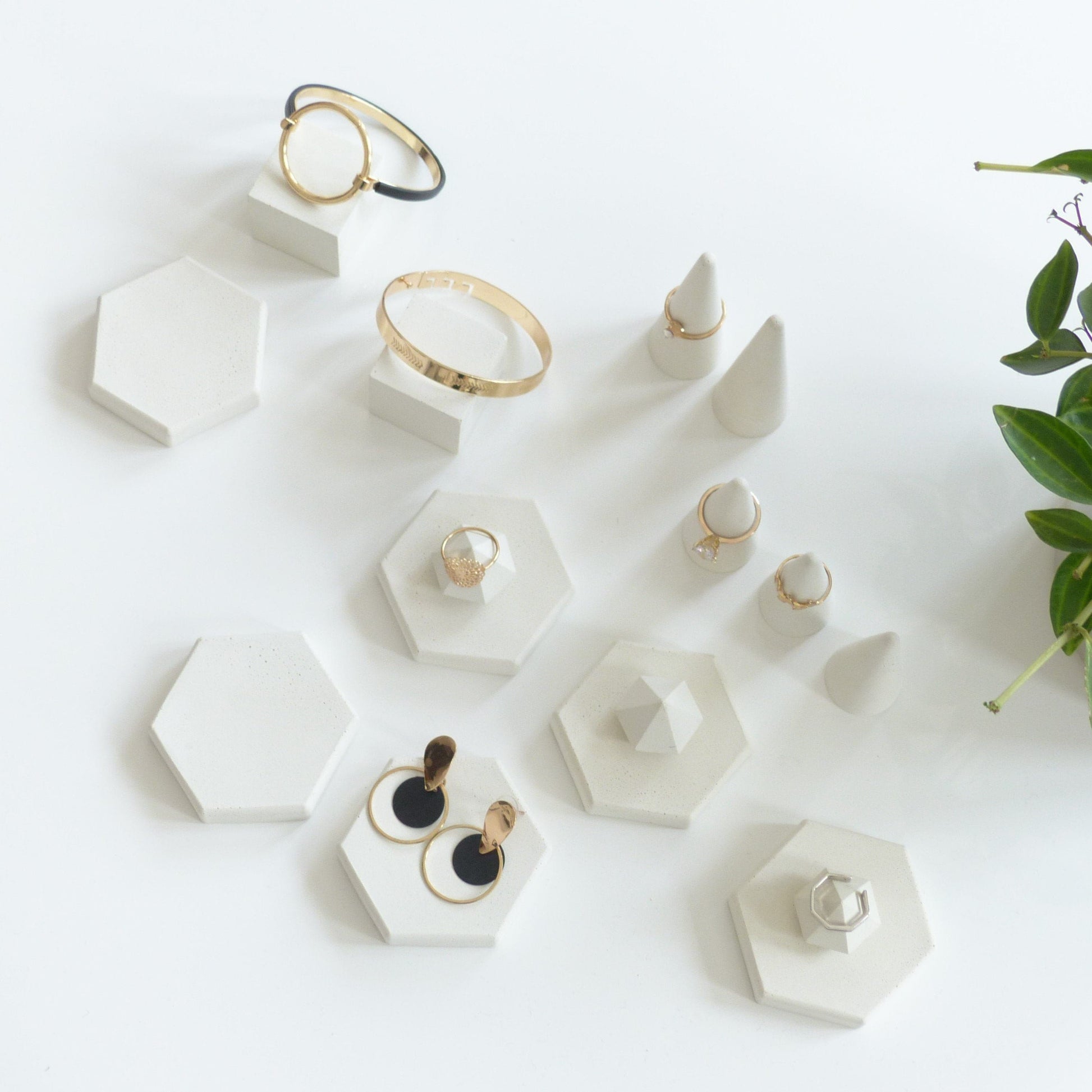 Présentoirs à bijoux en béton pour professsionnels